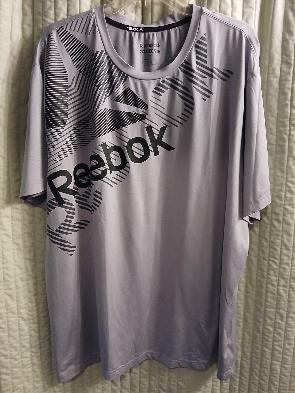 Reebok Men’s 2XL Grey Graphic Crew Neck Performance T‑Shirt. FF#486